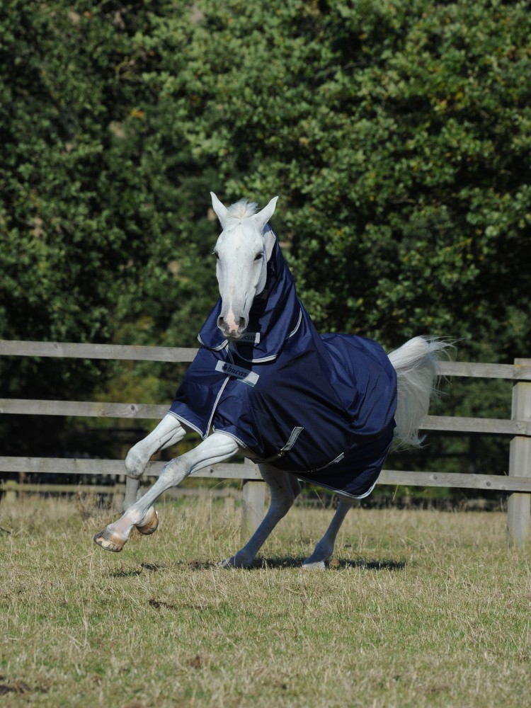 Freedom Turnout Fullneck 150/150g 600D Bucas