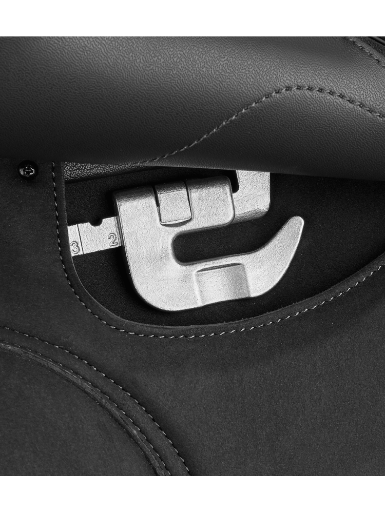 Dressage saddle Isabell Icon Wintec