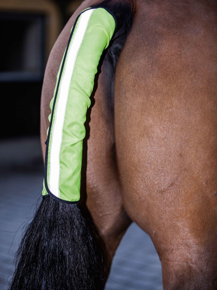 Reflective Tail Guard Kerbl