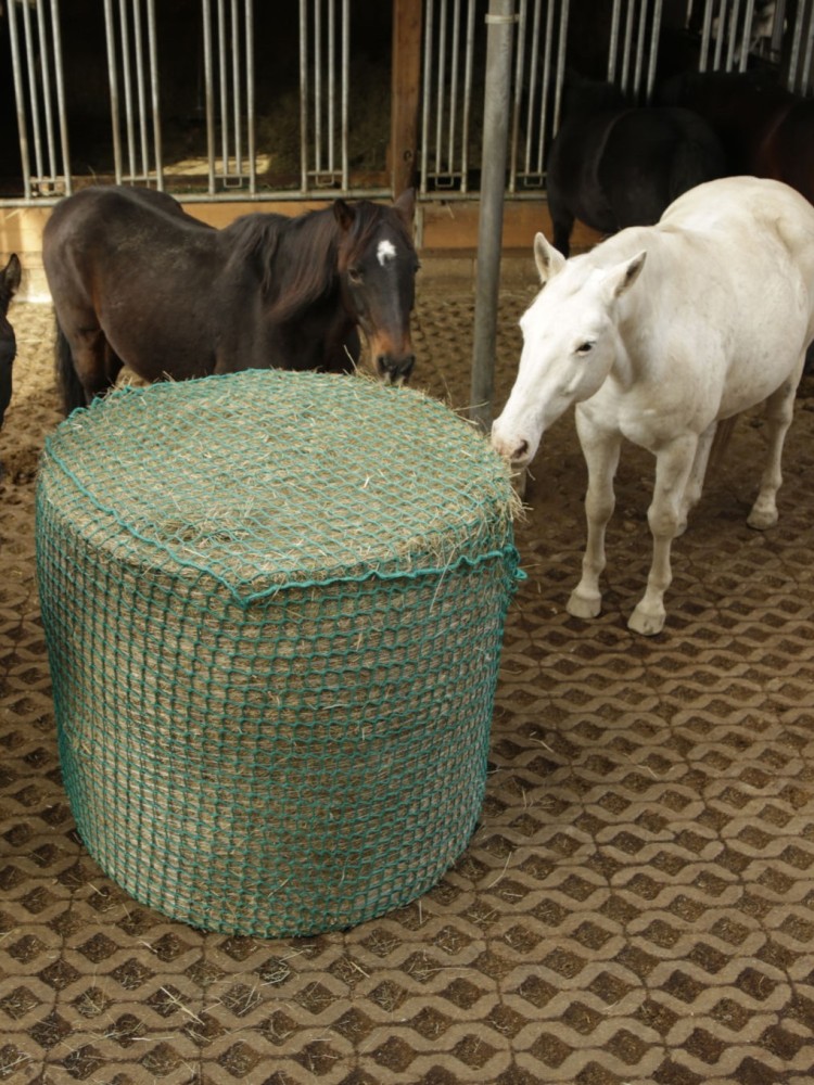 Hay Net for Round Bales Ø180, mesh 4.5cm, Kerbl