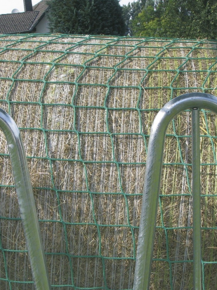 Slow feeding net 2.8x2.8m, mesh 10cm, Kerbl